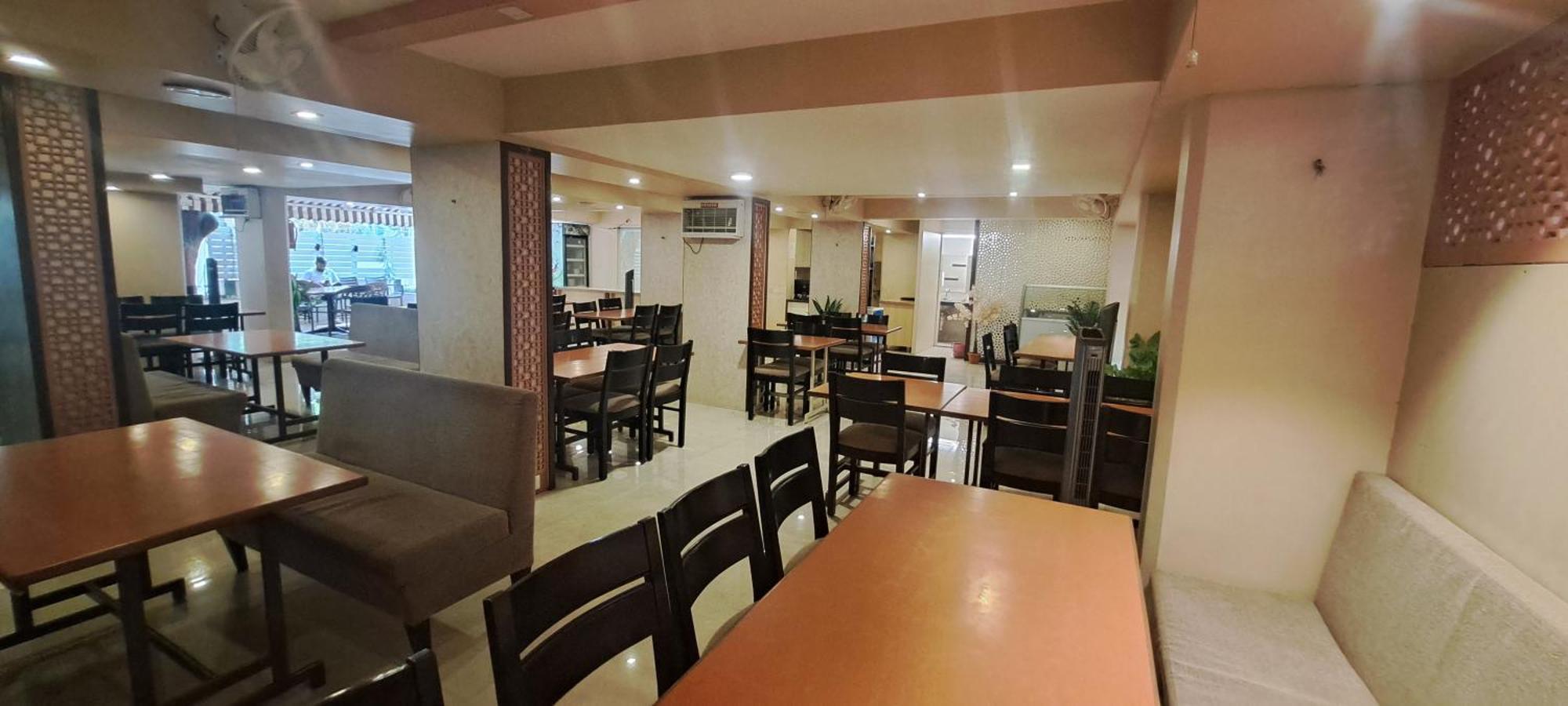 Hotel Swaroop ปูเน่ ภายนอก รูปภาพ