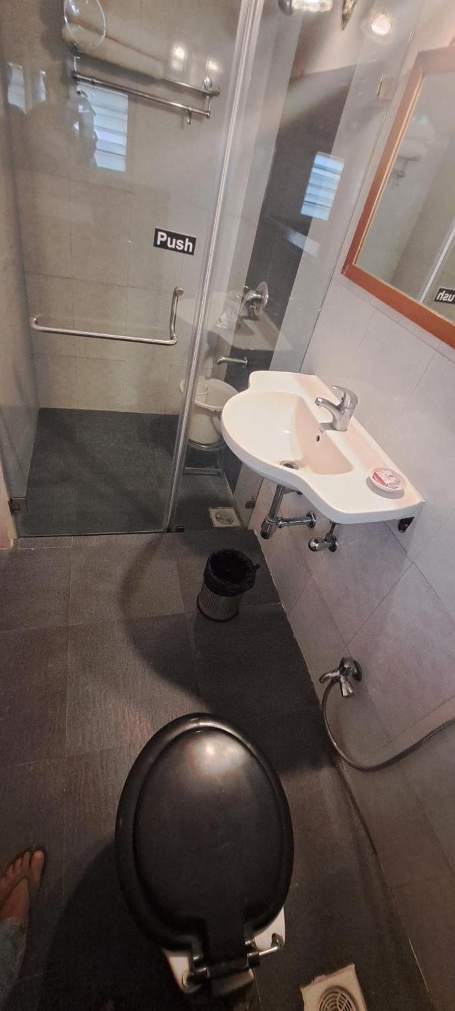 Hotel Swaroop ปูเน่ ภายนอก รูปภาพ
